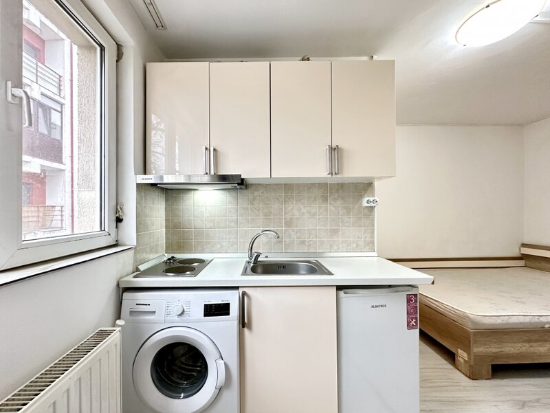 Garsoniera gata de mutat. Berceni-Cretestilor Metrou Dimitrie Leonida la 13 min.